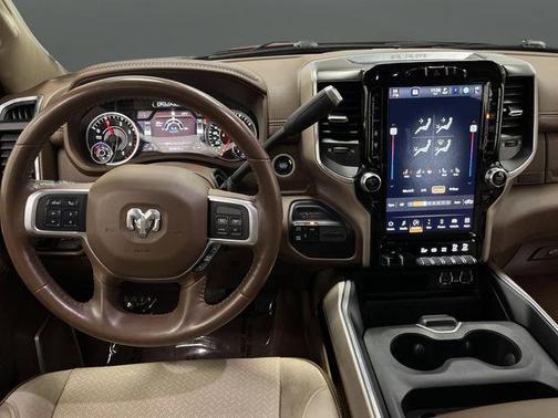 2022 RAM 3500 Laramie Crew Cab 4x4 6'4' Box