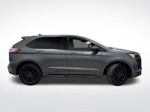 2022 Ford Edge ST Line