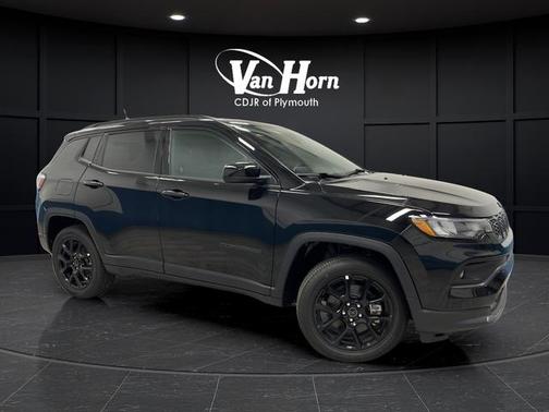 Diamond Black Crystal Pearlcoat 2026 Jeep Compass Sport