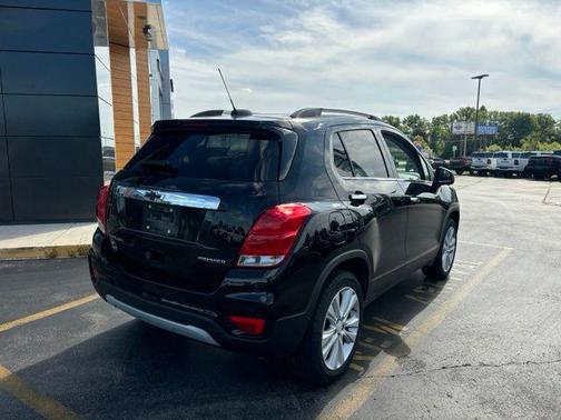 Mosaic Black Metallic 2020 Chevrolet Trax Premier