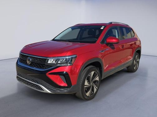 Kings Red Metallic 2024 Volkswagen Taos 1.5T SE