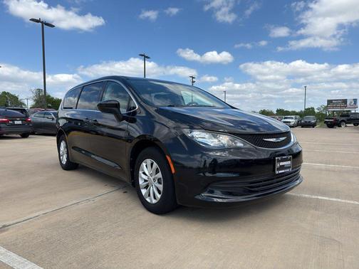 2017 Chrysler Pacifica Touring