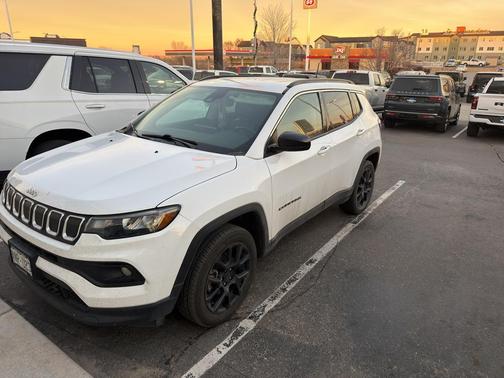 2022 Jeep Compass Latitude Lux
