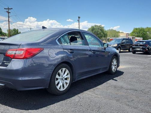 Carbide Gray Metallic 2017 Subaru Legacy Premium