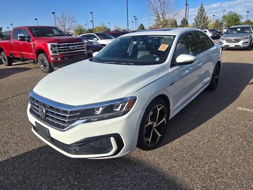 Pure White 2020 Volkswagen Passat 2.0T R-Line