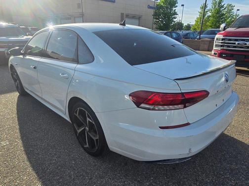 Pure White 2020 Volkswagen Passat 2.0T R-Line