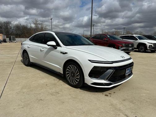 2024 Hyundai SONATA Hybrid Limited