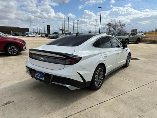 2024 Hyundai SONATA Hybrid Limited