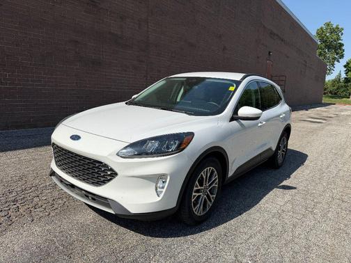 OXFORD WHITE 2021 Ford Escape SEL