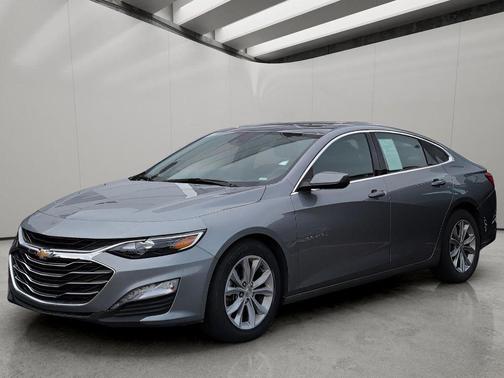 Sterling Gray Metallic 2023 Chevrolet Malibu FWD 1LT