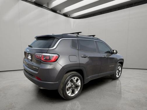 Granite Crystal Metallic Clearcoat 2019 Jeep Compass Limited