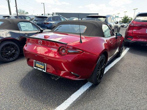 Soul Red Crystal Metallic 2026 Mazda MX-5 Miata Club