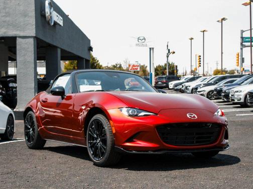Soul Red Crystal Metallic 2026 Mazda MX-5 Miata Club
