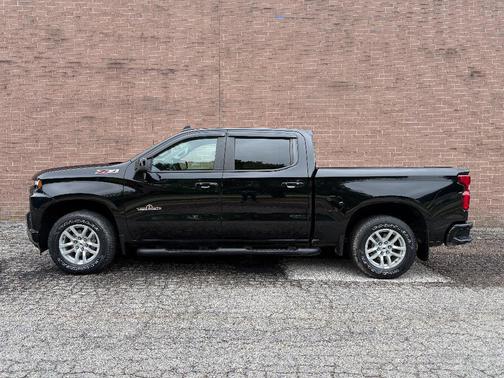 Black 2019 Chevrolet Silverado 1500 RST
