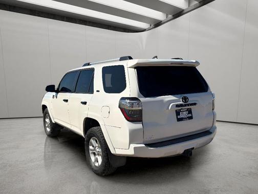 Super White 2019 Toyota 4Runner SR5