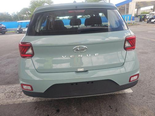 Mirage Green 2025 Hyundai VENUE SEL