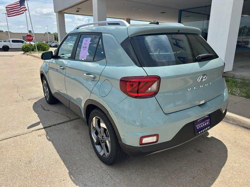 Mirage Green 2025 Hyundai VENUE SEL