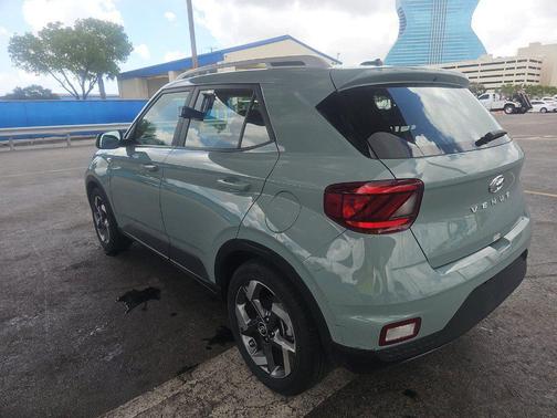 Mirage Green 2025 Hyundai VENUE SEL