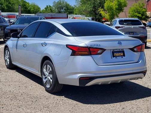 2022 Nissan Altima S FWD