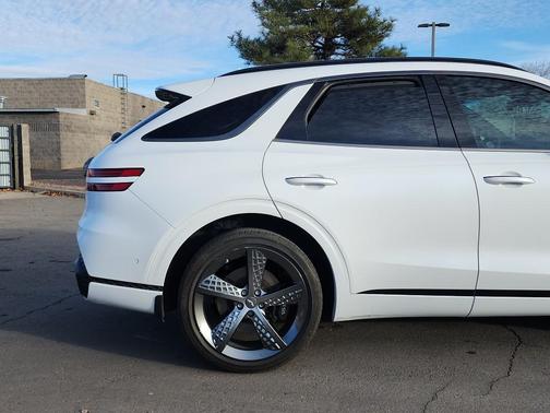 2023 Genesis GV70 2.5T AWD