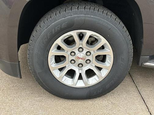 Iridium Metallic 2015 GMC Yukon SLT