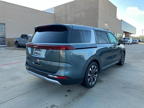 2022 Kia Carnival EX