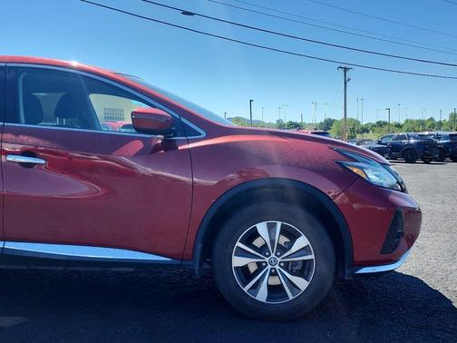 Cayenne Red Pearl Metallic 2019 Nissan Murano S