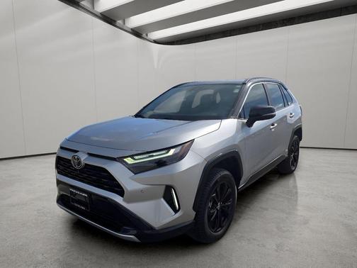 2023 Toyota RAV4 Hybrid SE