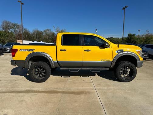 2017 Nissan Titan PRO-4X