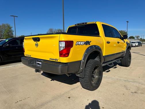 2017 Nissan Titan PRO-4X