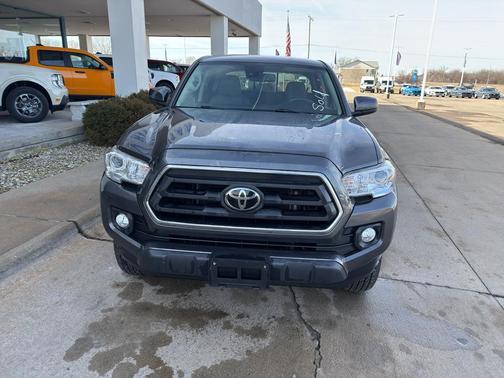 2022 Toyota Tacoma SR5