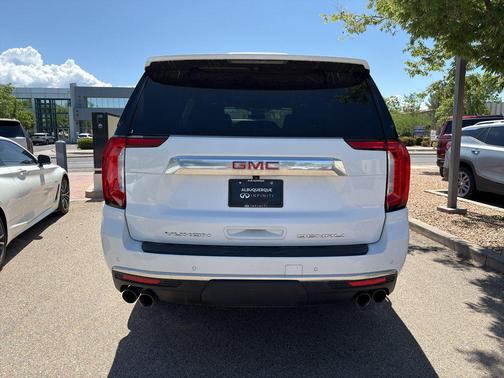 Summit White 2023 GMC Yukon Denali