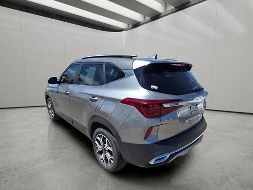 Steel Gray 2023 Kia Seltos EX