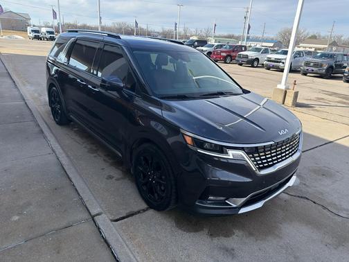 2024 Kia Carnival SX