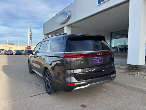 2024 Kia Carnival SX