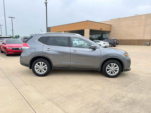 Gun Metallic 2016 Nissan Rogue SV