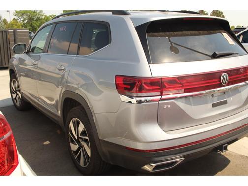 2024 Volkswagen Atlas 2.0T SE w/Technology 4MOTION