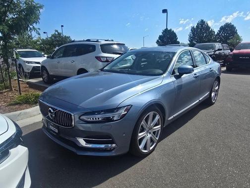 Mussel Blue Metallic 2017 Volvo S90 T6 Inscription