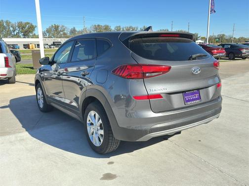 2021 Hyundai TUCSON SE