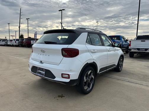 2025 Hyundai VENUE Limited