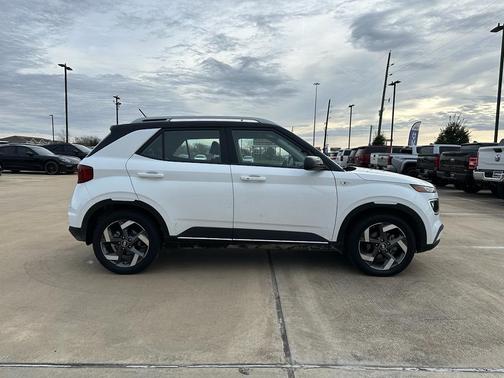 2025 Hyundai VENUE Limited