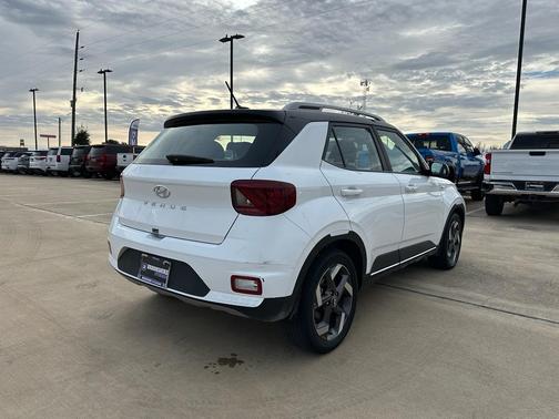 2025 Hyundai VENUE Limited