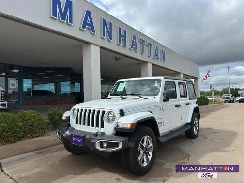 Bright White 2022 Jeep Wrangler Unlimited Sahara