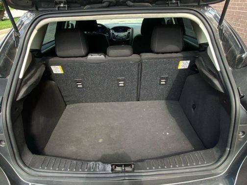 MAGNETIC 2017 Ford Focus SE
