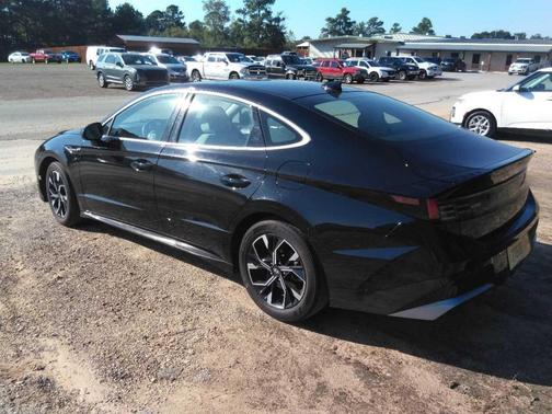 Abyss Black 2025 Hyundai SONATA SEL