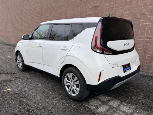 2023 Kia Soul LX