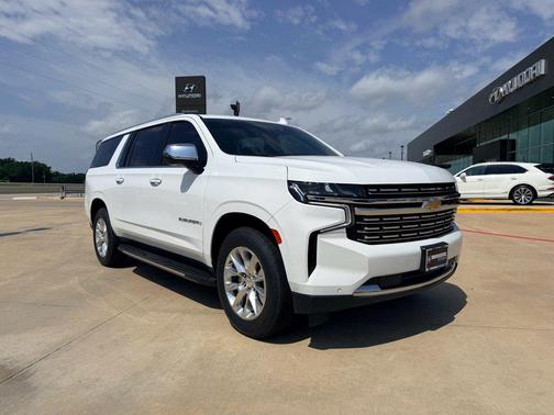 Summit White 2022 Chevrolet Suburban Premier