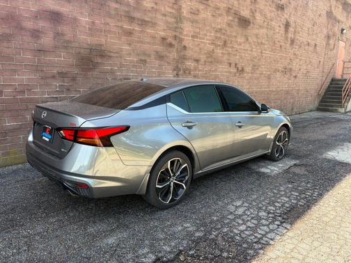 Gun Metallic 2025 Nissan Altima SR AWD