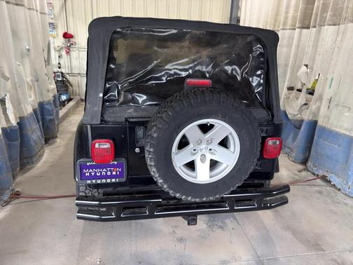 Black Clearcoat/Medium Gray Soft Top 2005 Jeep Wrangler X