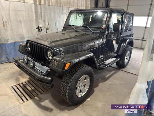 Black Clearcoat/Medium Gray Soft Top 2005 Jeep Wrangler X